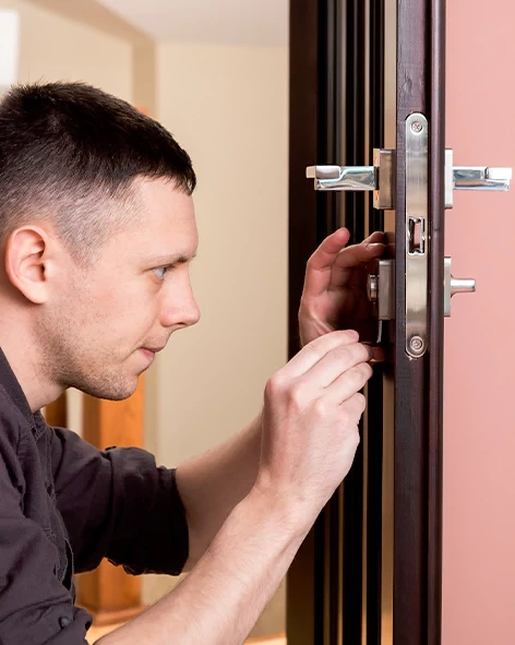 : Professional Locksmith For Commercial And Residential Locksmith Services in Hayward, CA